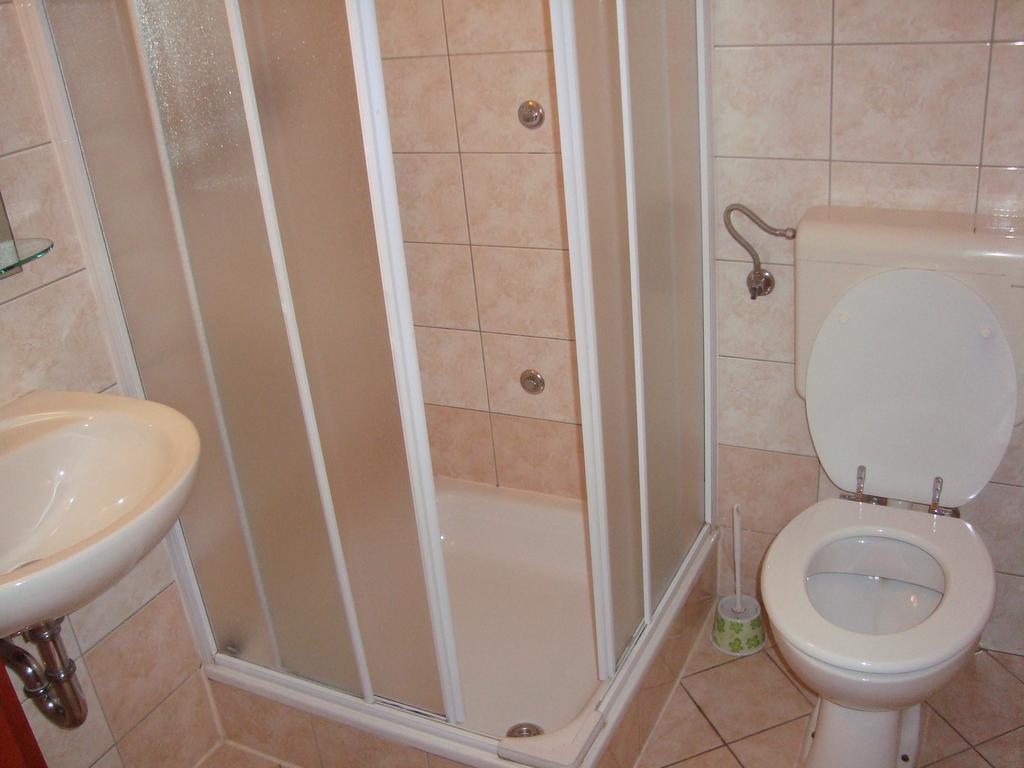 Guesthouse Koprivec Liubliana Quarto foto